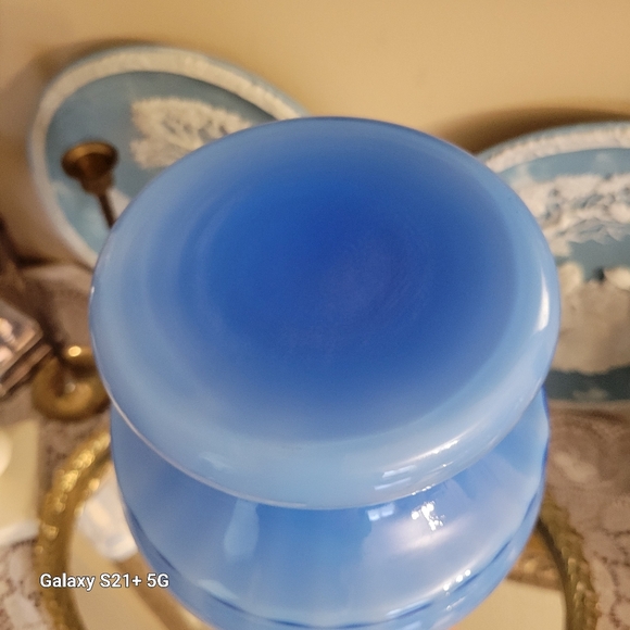 Victorian opaline blue vase - Picture 5 of 6